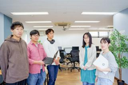 社内のコミュニケーションを怠らず、風通しの良い職場となっています。ひとりひとり異なる価値観や考え方を尊重し、心理的安全性の高い職場づくりを心がけています。