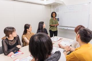 笑顔が絶えないグループレッスン