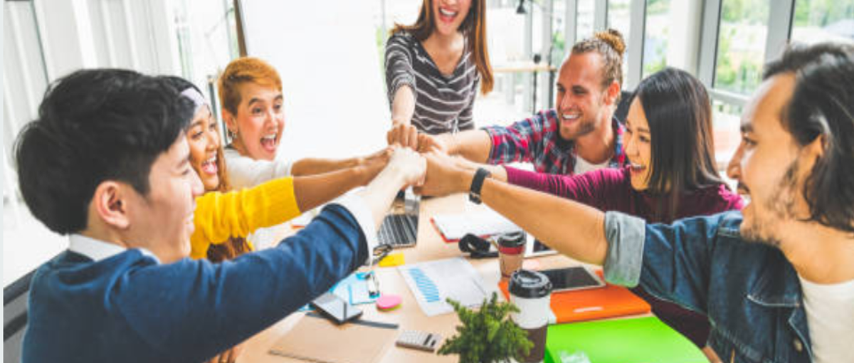 SaaSスタートアップ！不動産業界に革命を起こしたいフィールドセールス募集