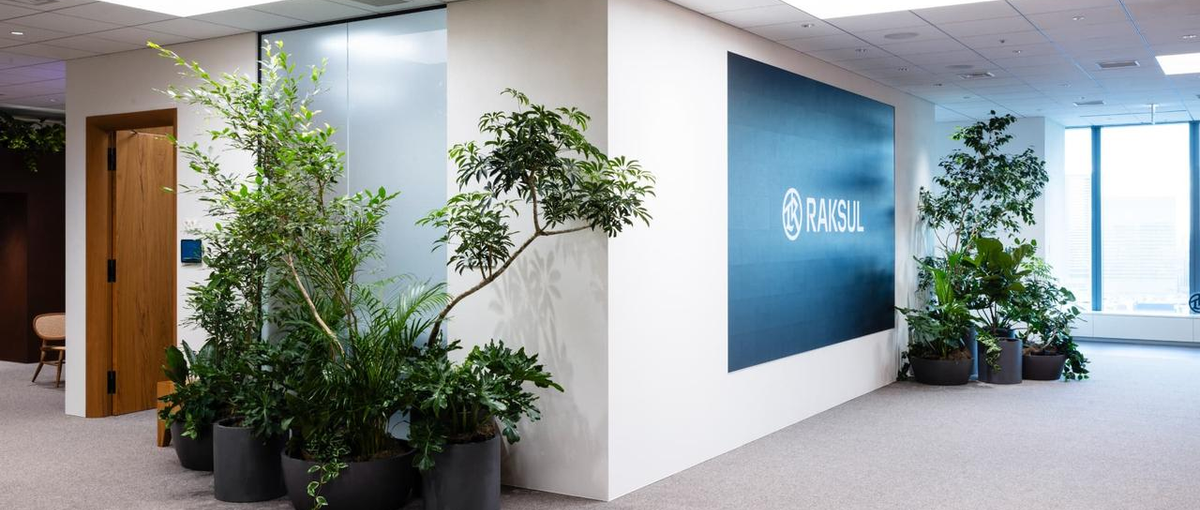 印刷ECサイトの既存・新機能開発をお任せします！フロントエンジニア募集