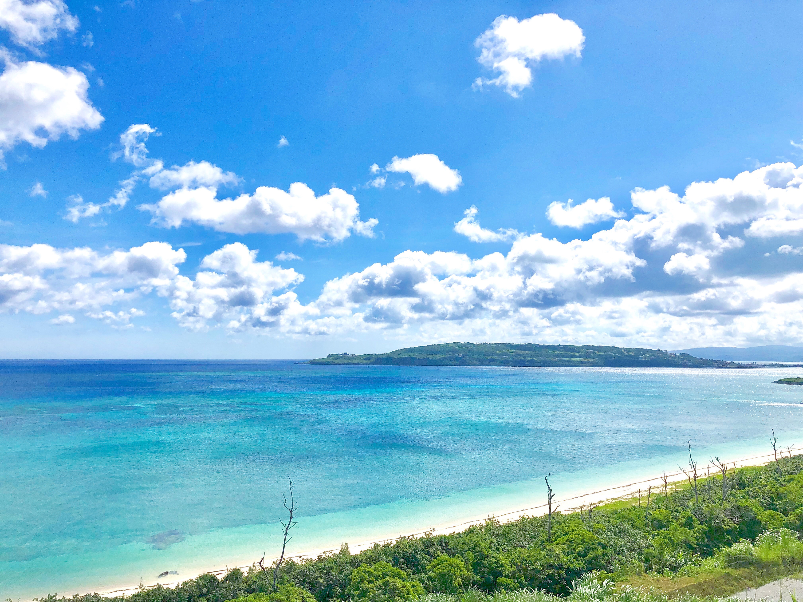 沖縄で海が見える宿の仕事をするということ
