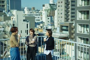 平均28歳のメンバーで、両親や祖父母に機会や価値を提供したいという想いで、事業やサービスに向き合っています。