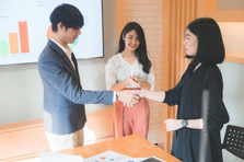 悩める人に寄り添い支える｜誰もが輝ける社会の実現を共に目指しませんか？