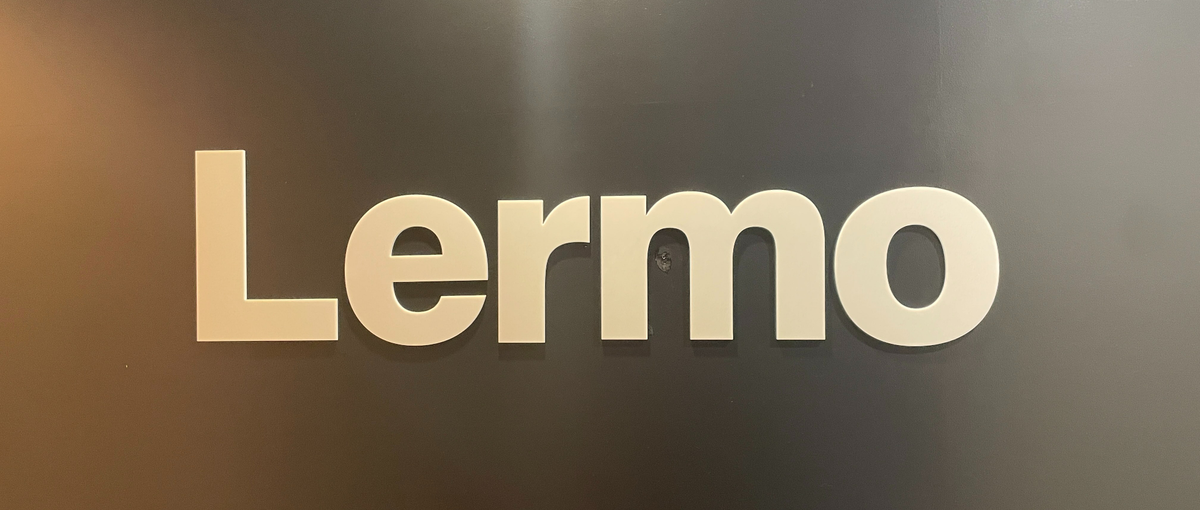 発想×実装で0からアイデアをデザインできるクリエイティブなデザイナー募集！