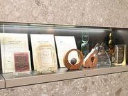 プラップジャパンの仕事は国内外のアワードで評価されています。また、働きやすさでの受賞や、クライアントからの評価もいただいています。