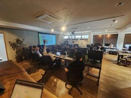 定期的に勉強会を開催。誰でも参加可能です。