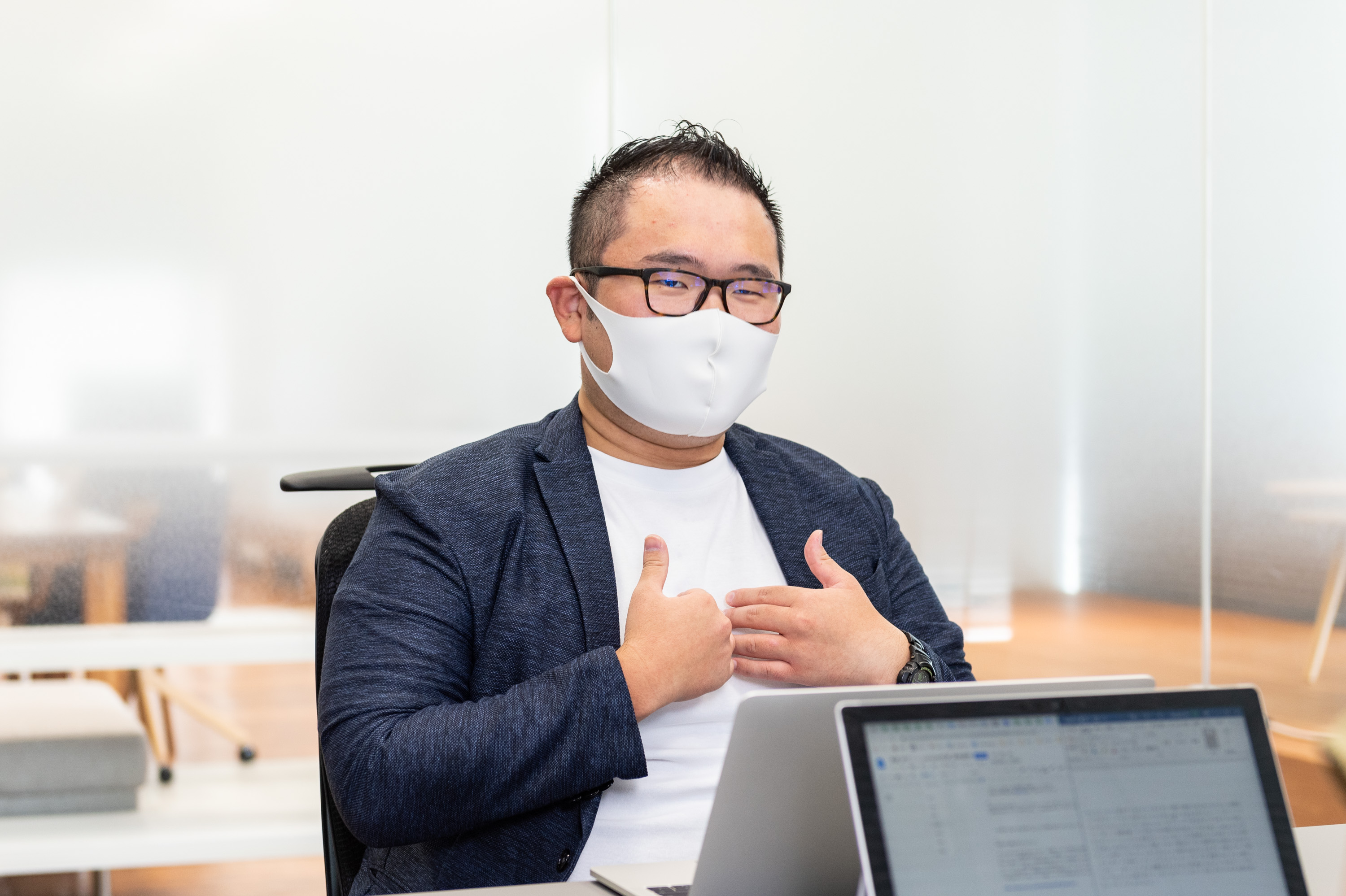 データを扱う仕事って格好良い！」憧れの職に就いた新井さんが、新卒1