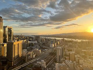 生産管理システム導入本数は1800本を超えます。※写真は本社オフィスの会議室から見える風景、絶景です。