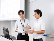 学んだことを持ち寄るのが日常。ひとりで抱え込まない
