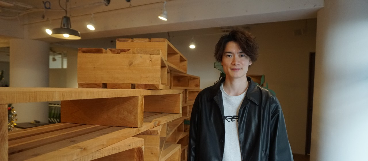 【SHB社員インタビュー】美容師出身の僕が営業の面白さを知り、天職に巡り合った話/津久井 甚