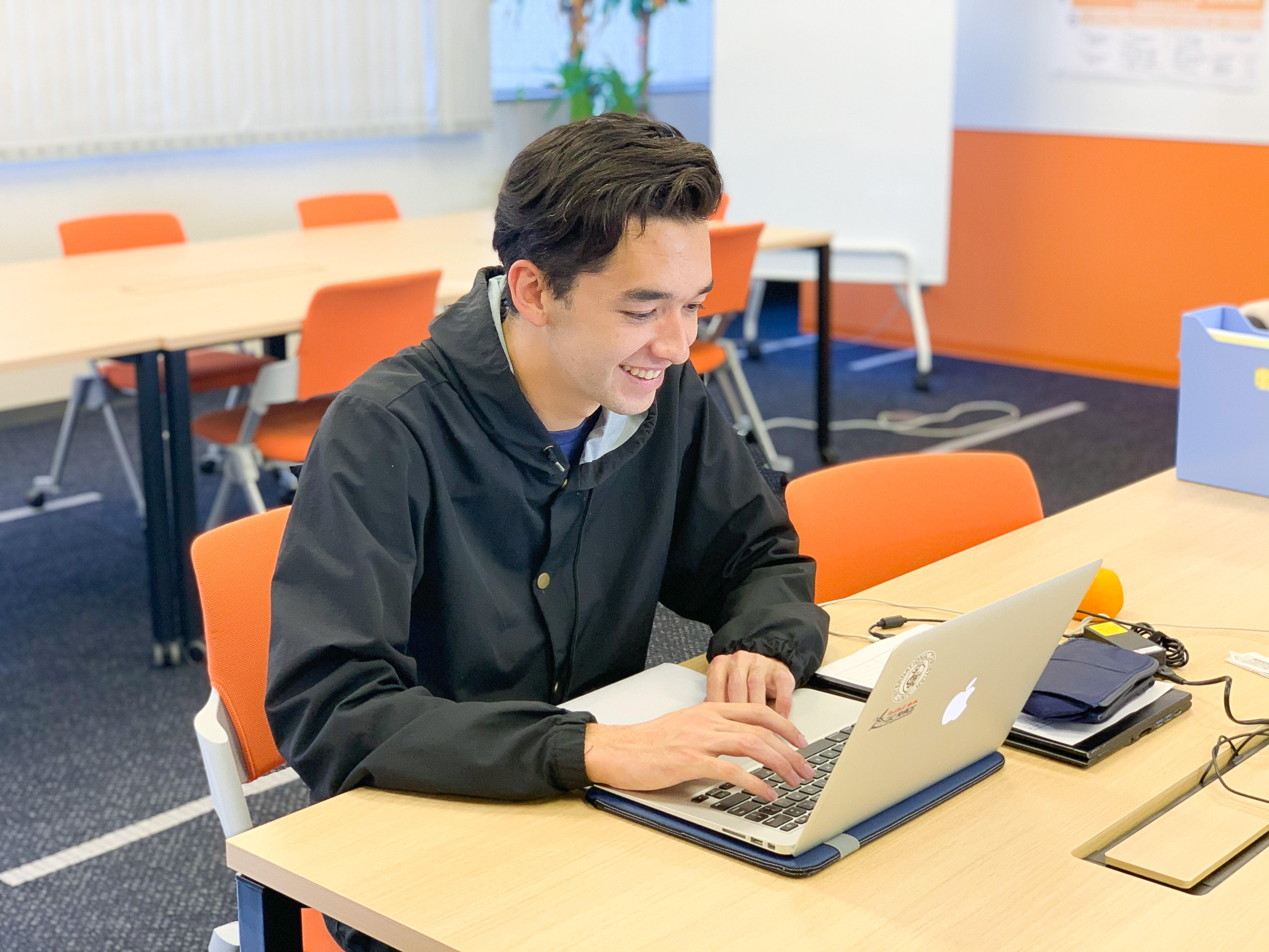 サッカー部と勉学が忙しい僕が白潟総研でインターンを決めたワケ