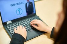 お客様から聞いたニーズをもとに光技術を共に作り上げる営業職