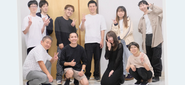 とある日の本社での集合写真です。若手も多くフラットに意見交換できる環境です！