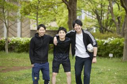 すごい宣材写真ぽいですね笑　フットサル部やゴルフ部など、部活動も活発です！