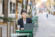 現場に足を運び、使う人の目線で仕組みをデザインします。
