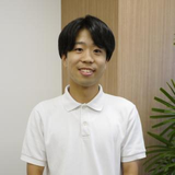 成塚 諒