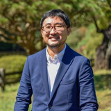 占部 礼二