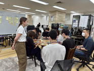 ユーザーに寄り添ったサービスを開発するため、管理栄養士、エンジニア、デザイナー各職種で活発に議論し、トライアンドエラーを繰り返しながらサービス改善しています。