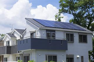 太陽光発電などの住宅設備を通じ、住まいの快適と安心を創出。時代に合わせたエネルギー事業で、豊かな暮らしを支えます。