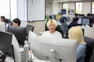 髪型や服装の規定はありません！自分のモチベーションを保って最高のパフォーマンスを発揮して下さい！