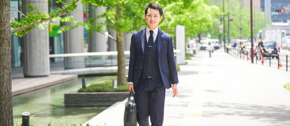 営業未経験からの挑戦。入社一年後には管理職へ。【営業所長　津風呂俊輔】