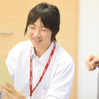 山崎　敬太さんのプロフィール