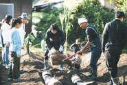 持続可能な食文化を考える。そのためには私たちも農を学び実践する必要があります。年齢や性別関係なく、その想いに共感をした仲間たちが、関西圏や首都圏から移住をしてきています。