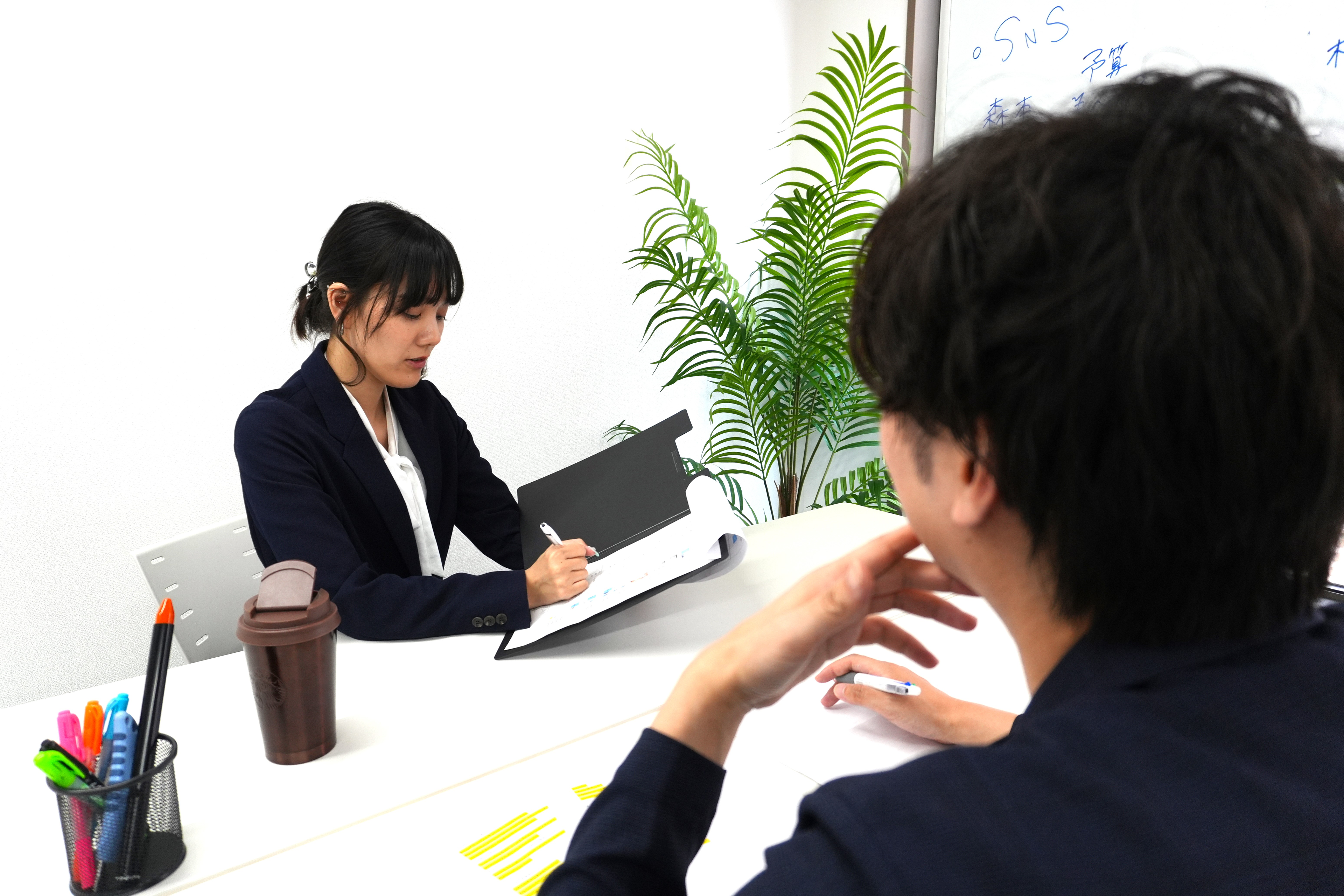 【マネージャーから広報部に！？】入社３年目で新部署に抜擢された社員にインタビュー