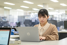 静岡県で働きたい方必見！システム運用保守要員募集！自社社員多数で安心です！
