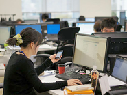 スマホファースト。仕事はデュアルモニタ以上が基本。