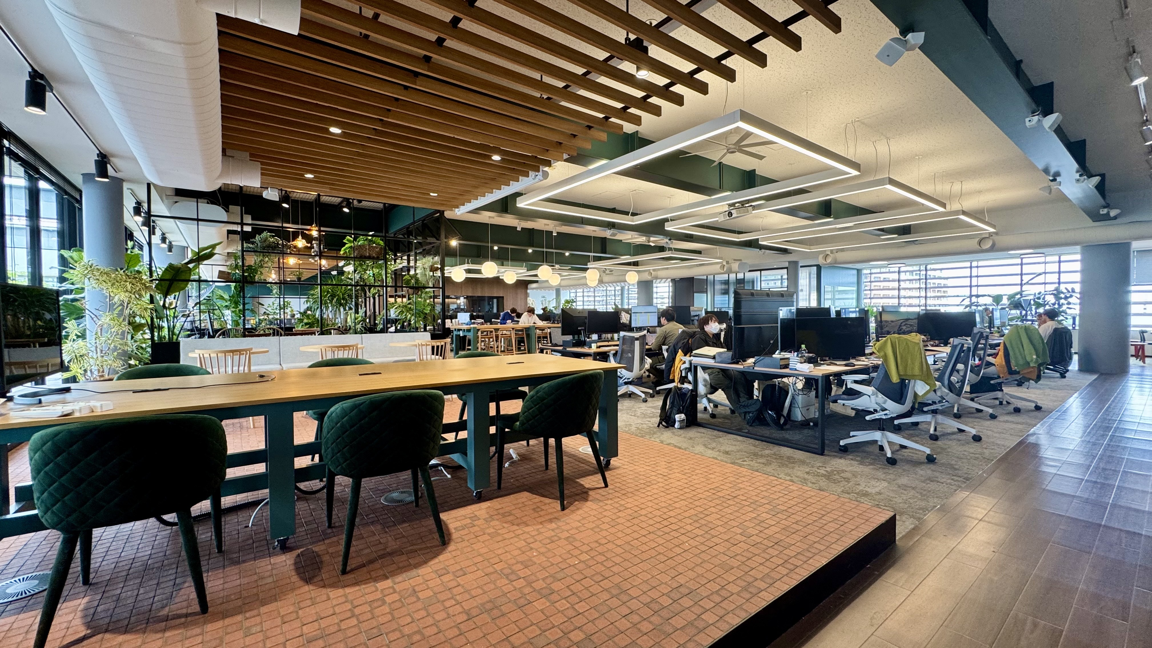 オフィスも成長中！一緒に未来のエネルギーをつくる仲間を募集しています