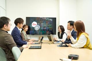 社員の平均年齢は35歳と、若い力が会社を牽引しています。