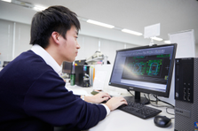 東証プライム上場企業の子会社で安定の経営基盤！定着率90%！機械設計士募集