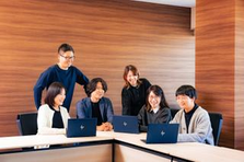 上場企業グループのFinTech企業｜金融×ITで顧客のビジネスを最大化
