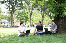 SNSマーケター募集！実力と成果が即評価に繋がるParaWorks案件多数