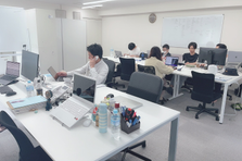 興味あるけど踏み出せなかった方も！社内教育で学びシステムエンジニアへ挑戦！