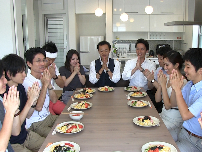 もはや本当の家族！？ 人間関係が深まる「オナカマ理論」とは