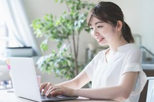 少数精鋭チームで活躍！制作会社の裏方である事務メンバー大募集！