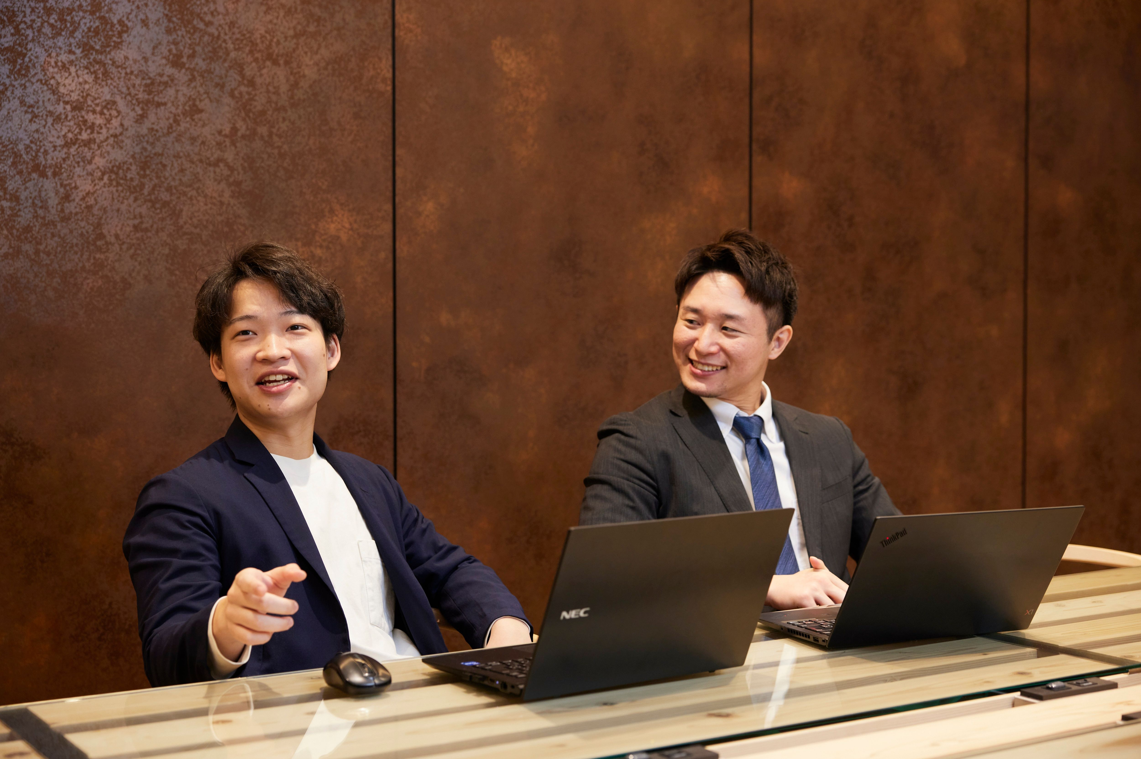 チームで案件参画！仲間と支え合い、ともに成長していける環境です