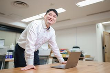 平均年齢29歳！90％以上が異業種からインフラエンジニアデビュー