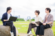 受託開発を通じて得た現場の声をもとに社会課題を解決するサービスを開発します
