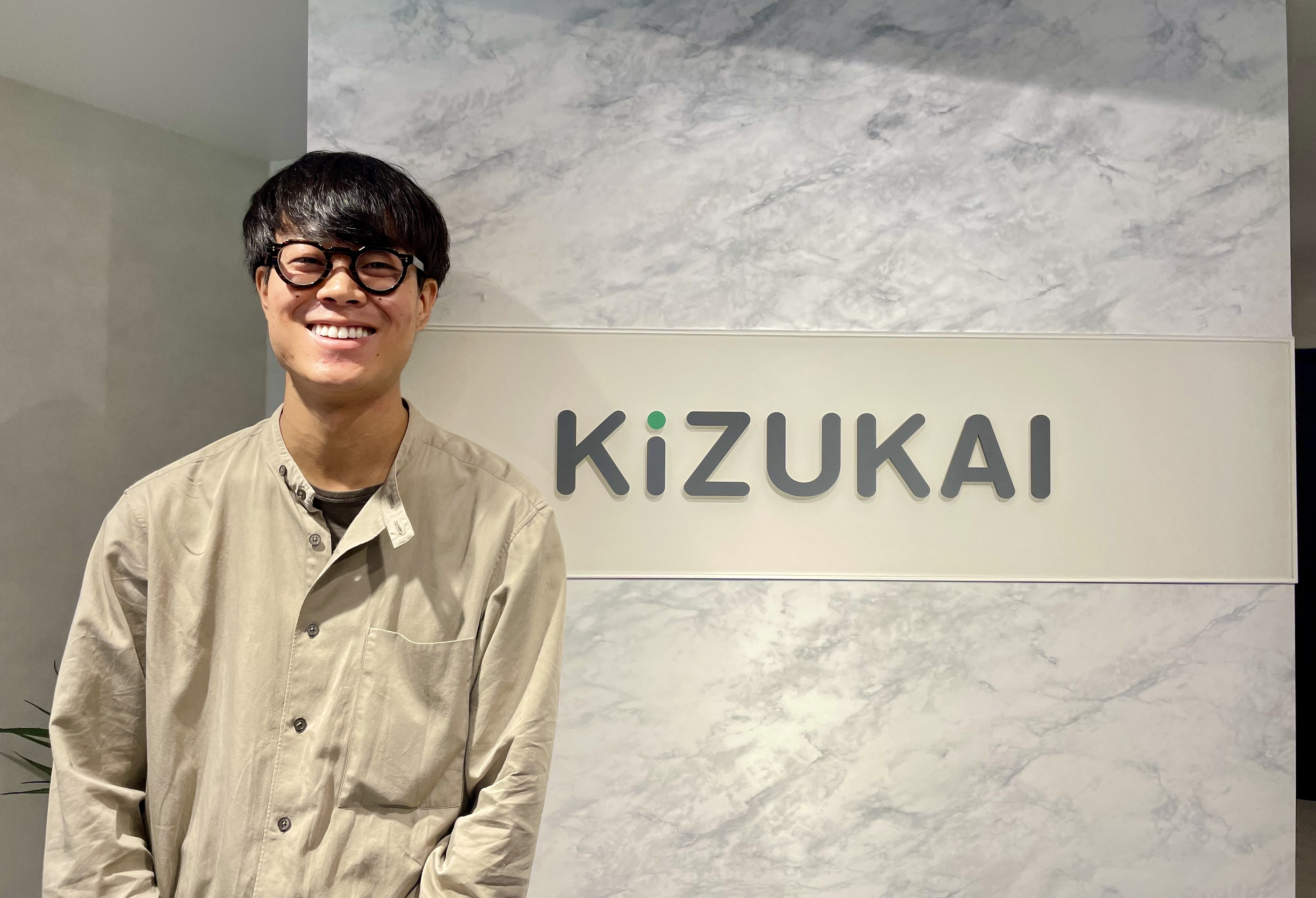 【KiZUKAIインタビュー】未経験の学生インターンからデータサイエンスの最前線へ