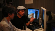 弊社スタジオにて編集風景　酒井監督