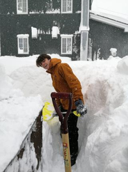 雪かきはこんな日もあってフィットネスにピッタリ！