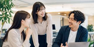 お墓のウェブ担当の様子