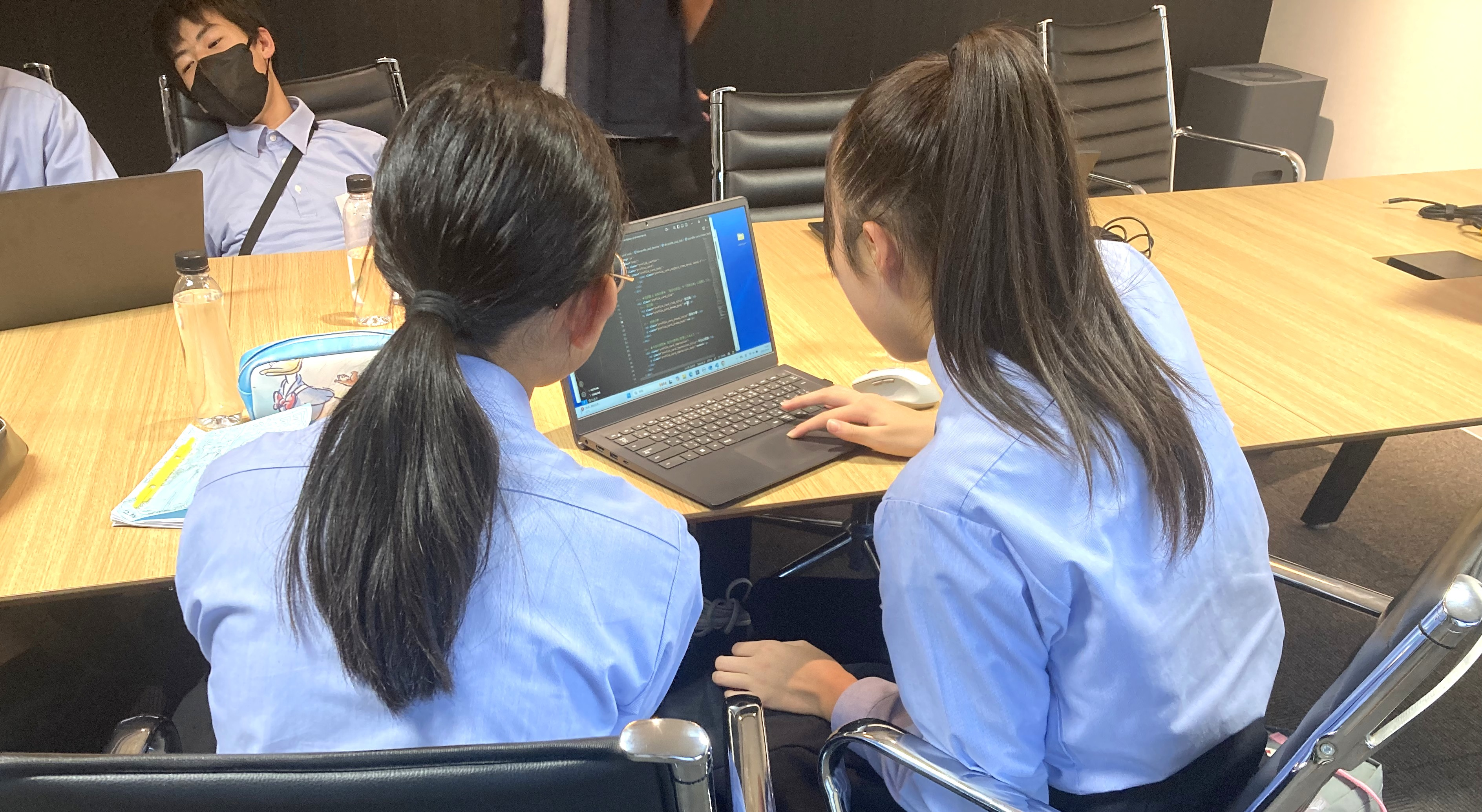 中学生が企業訪問しました！