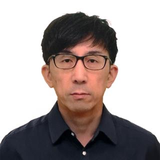都築 右典