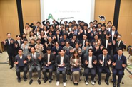 平均年齢27歳の若い組織で新卒や第2新卒から元上場企業管理職まで幅広いメンバーで構成されています！年次関係なく任せ、挑戦できる環境です！