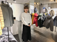 2020年6月入社～港区青山の某学院大学を2019年に卒業、世界的なFAST FASHION企業でVMDを1年経験後、24歳で転職～『営業未経験でしたが一から先輩方に教えていただき、今は営業ASSOCIATEとして新規事業オペレーションや展示会運営を行っています』
