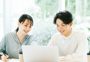 若い層も多く、議論が活発な職場環境！裁量も大きく、自分のアイデアで事業を推進していくことができるのも魅力です！